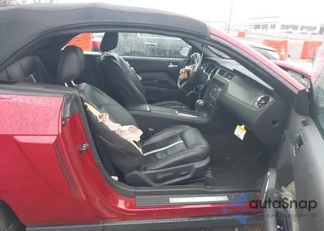 2012 Ford Mustang Gt Premium z USA, uszkodzony, nr VIN 1ZVBP8FF7C5220397